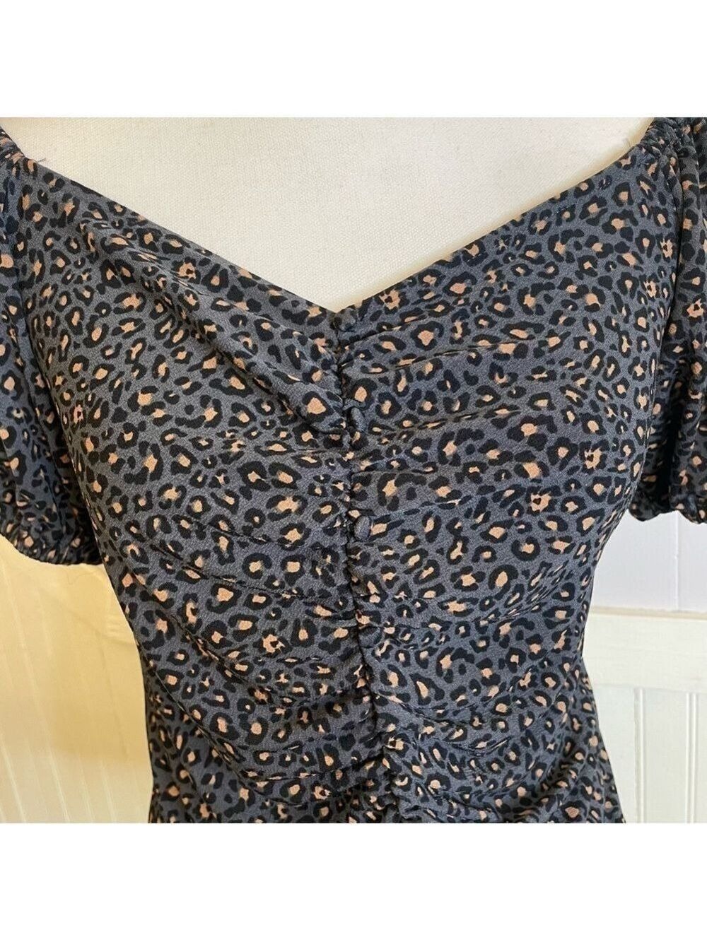 Express Ruched Off-Shoulder Blouse size medium - Picture 8 of 16